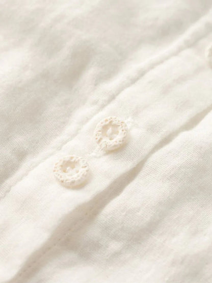 Effortlessly Elegant Shirt with a Timeless Design