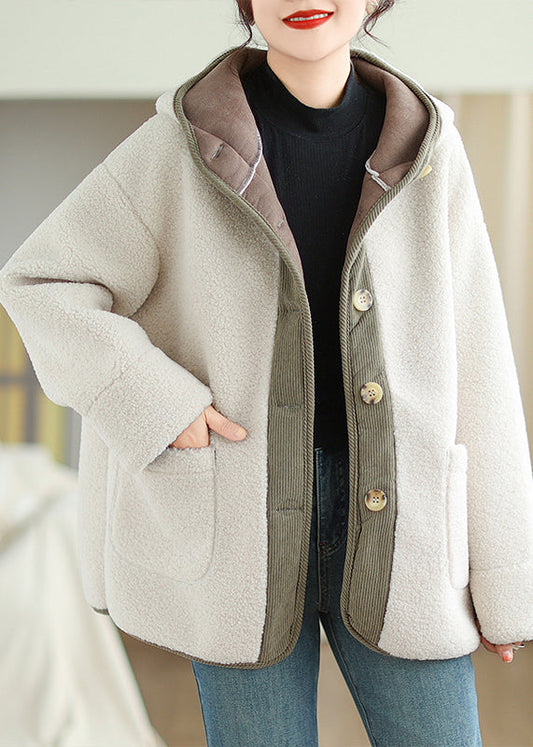 Elegantly Styled Coat for Everyday Wear
