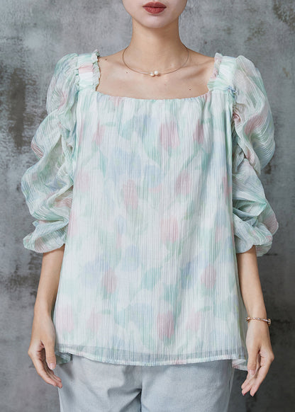 Sophisticated Blouse with a Clean Classic Look