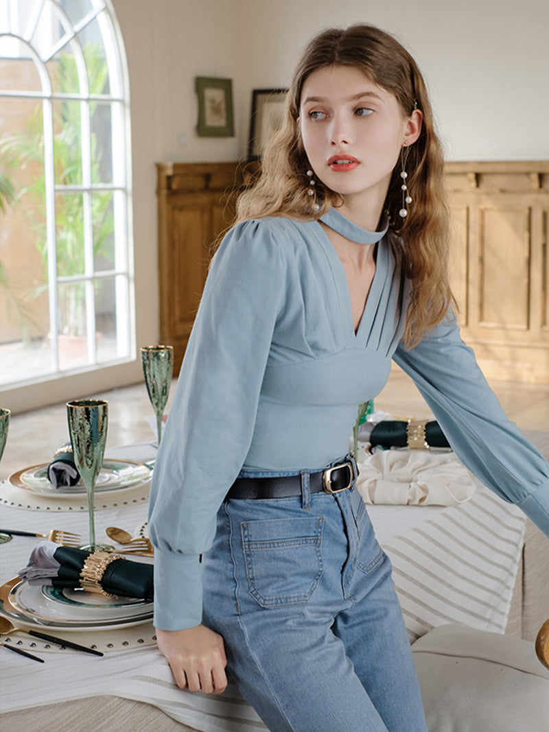 Classic Vintage Blouse with a Flattering Fit