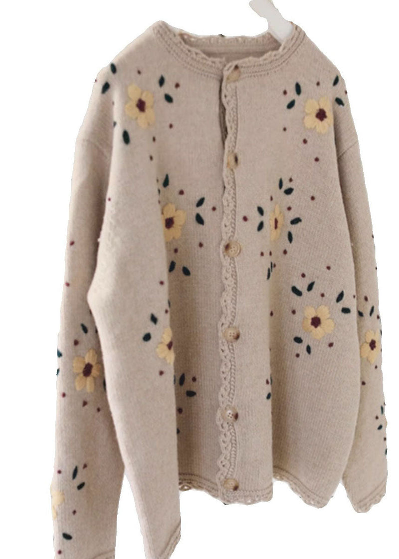 Elegantly Styled Coat for Everyday Wear