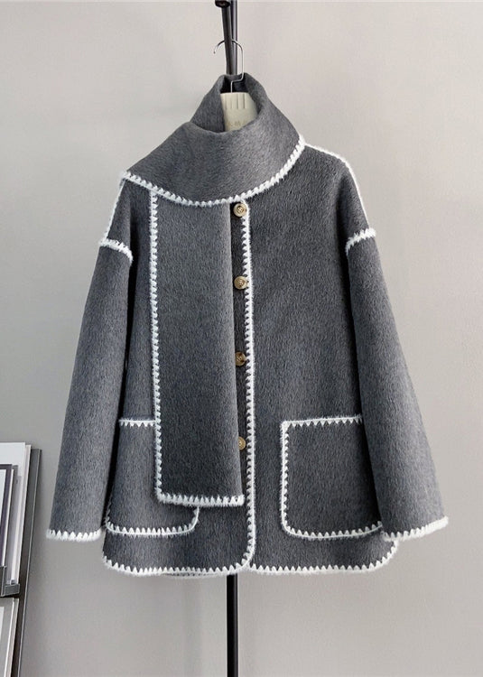 Well Tailored Coat with a Graceful Silhouette