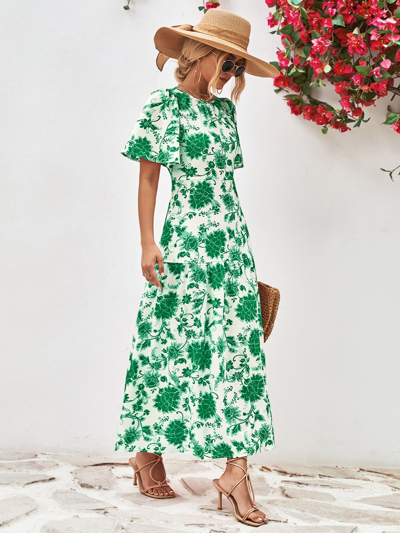 Classic Vintage Dress with a Flattering Fit