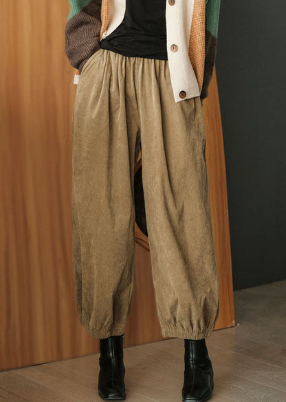 Effortlessly Elegant Pants with a Timeless Design