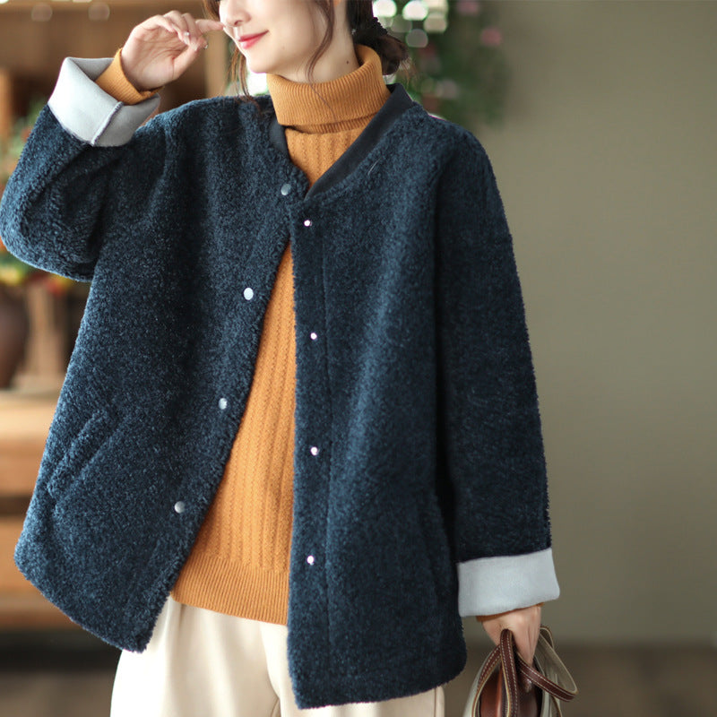 Beautifully Finished Coat in a Timeless Design