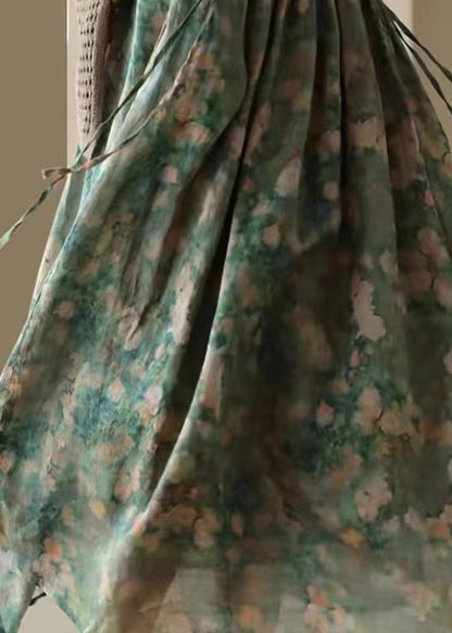 Well Tailored Garment with a Graceful Silhouette