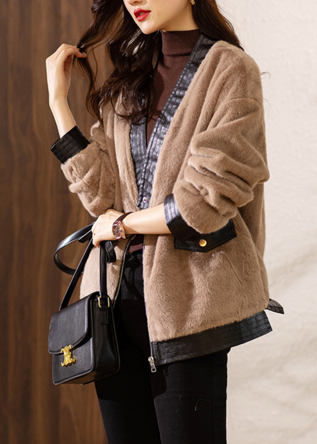 Beautifully Finished Coat in a Timeless Design