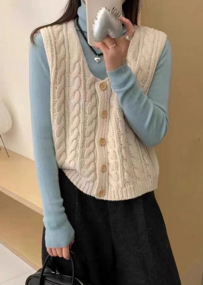 Beautifully Finished Top in a Timeless Design