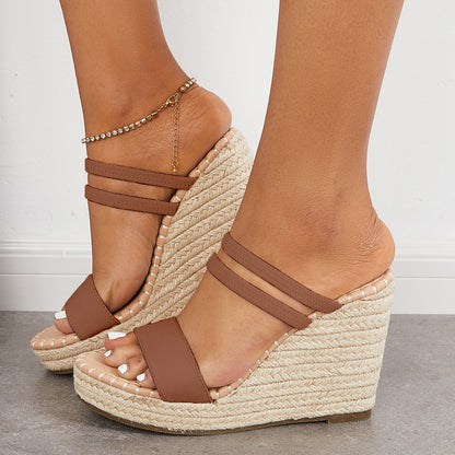 Graceful Orthopedic Sandals for Modern Look