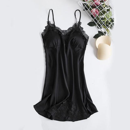 Finely Styled Garment with a Classic Vintage Look