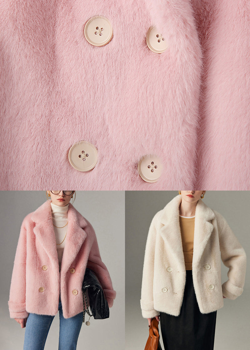 Effortlessly Elegant Coat with a Timeless Design