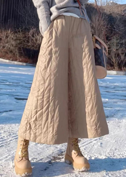 Well Tailored Pants with a Graceful Silhouette