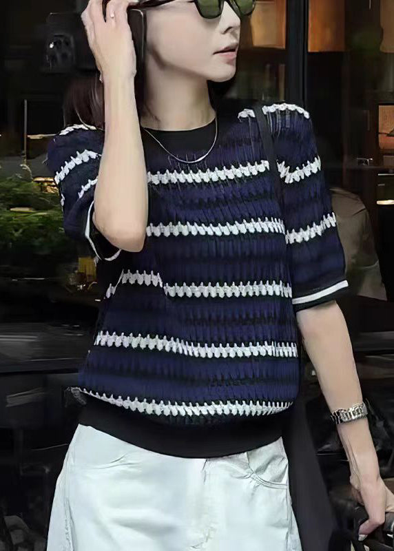 Effortlessly Elegant Top with a Timeless Design