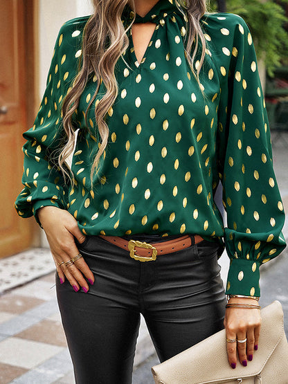 Sophisticated Blouse with a Clean Classic Look