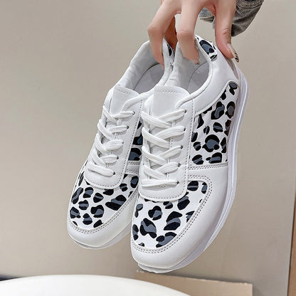 Classic Orthopedic Sneakers with Timeless Style