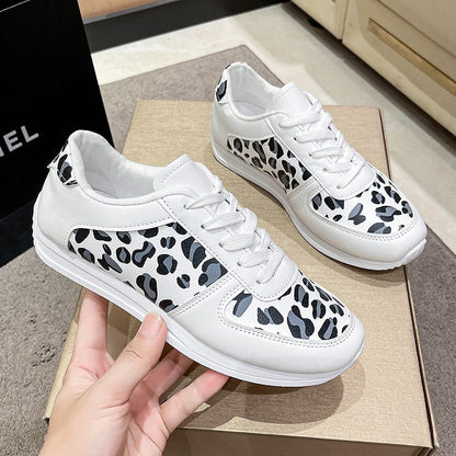 Classic Orthopedic Sneakers with Timeless Style