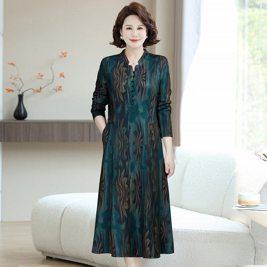 Beautifully Crafted Dress in a Classic Style