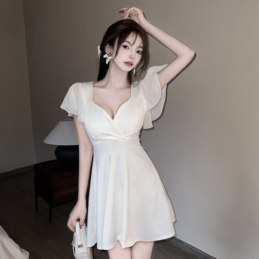 Classic Vintage Dress with a Flattering Fit