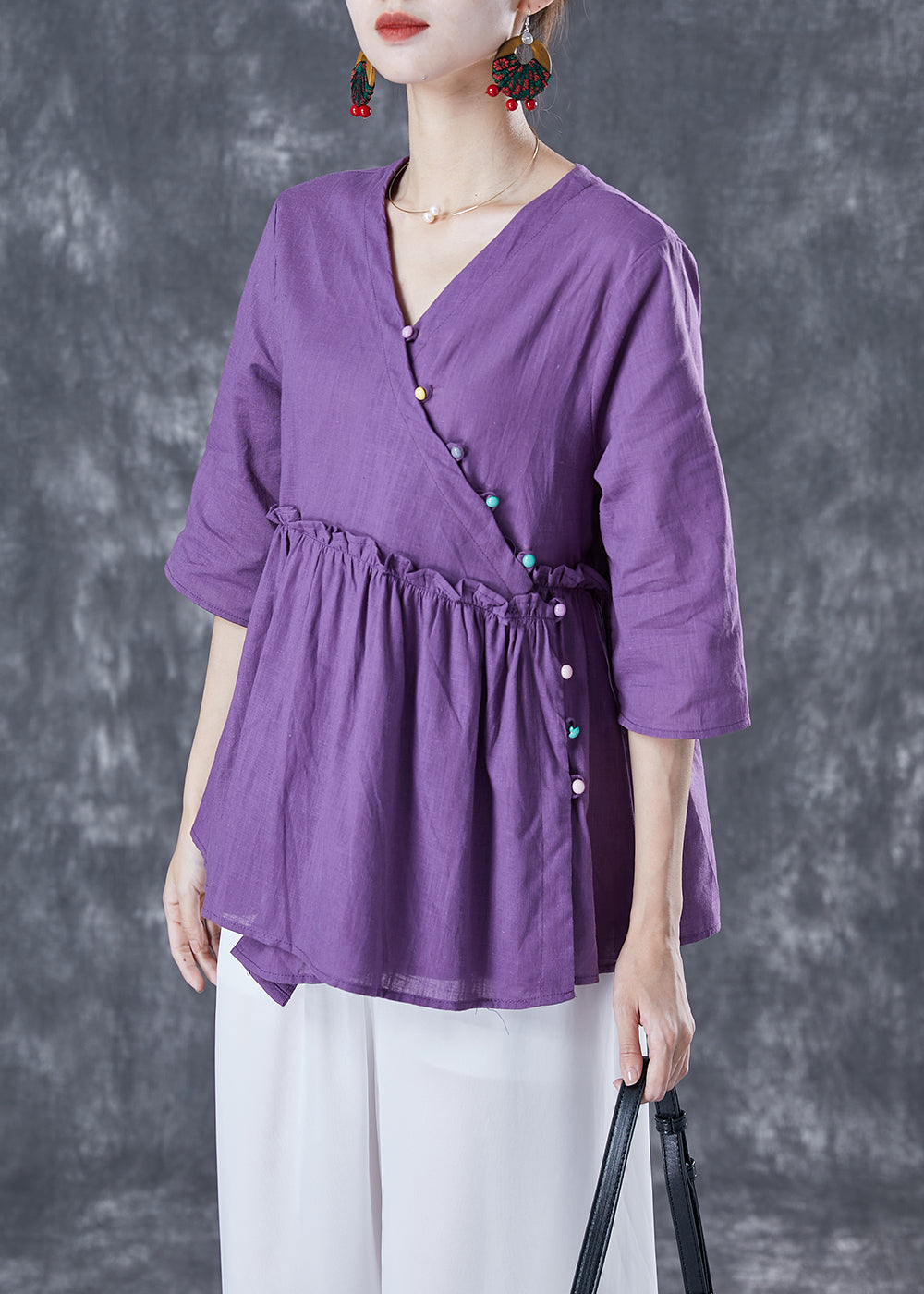 Well Tailored Blouse with a Graceful Silhouette