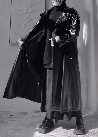 Well Tailored Coat with a Graceful Silhouette