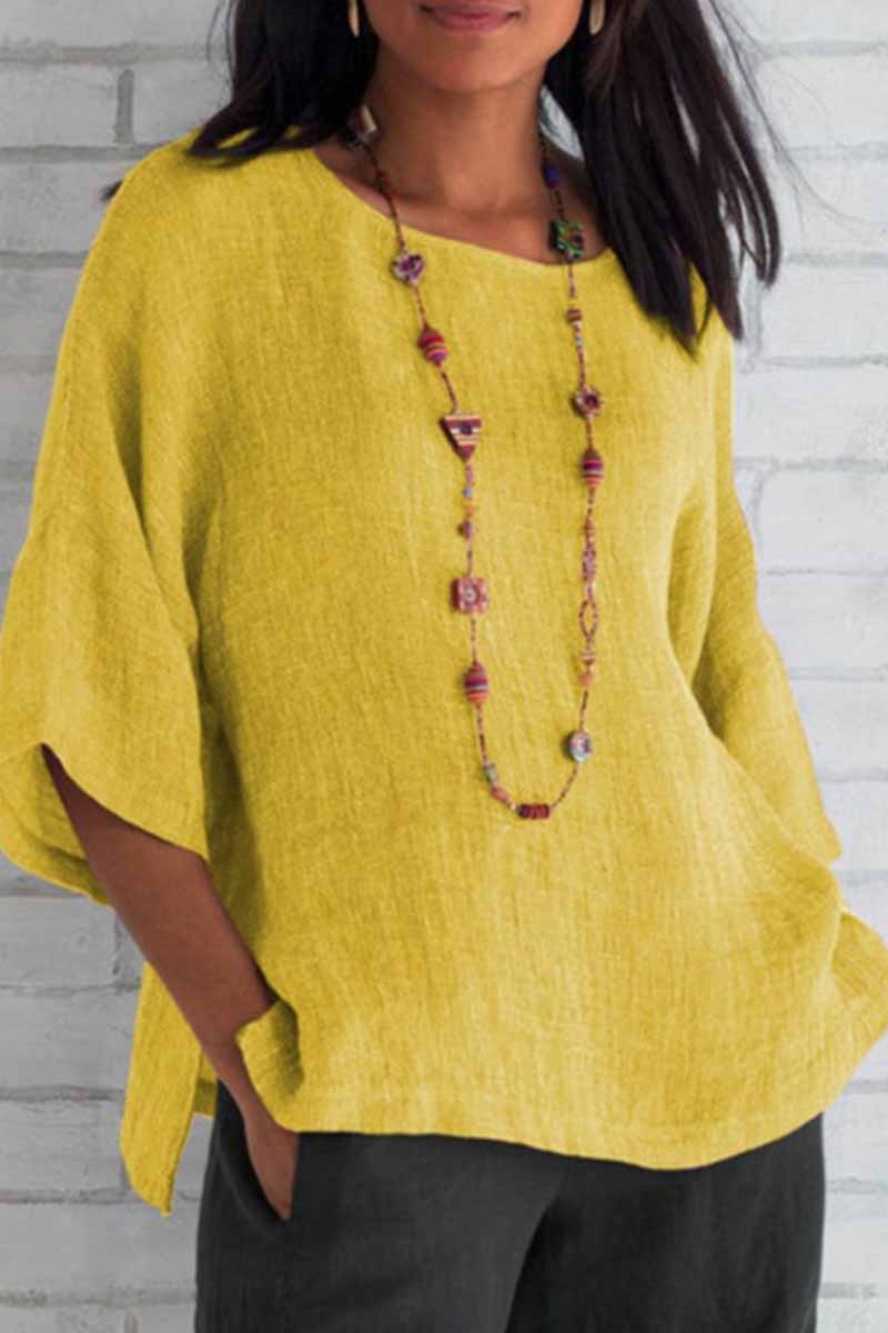 Effortlessly Elegant Top with a Timeless Design