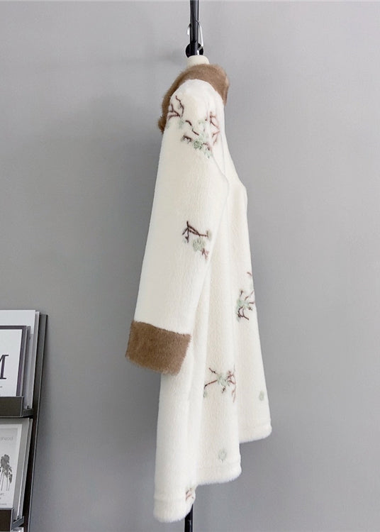 Elegantly Styled Coat for Everyday Wear