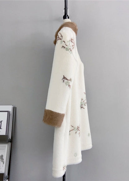 Elegantly Styled Coat for Everyday Wear