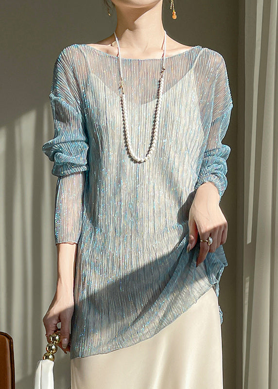 Effortlessly Elegant Top with a Timeless Design