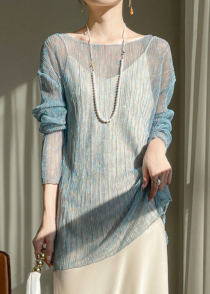 Effortlessly Elegant Top with a Timeless Design