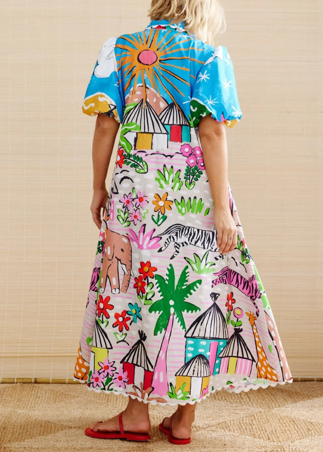 Beautifully Finished Dress in a Timeless Design