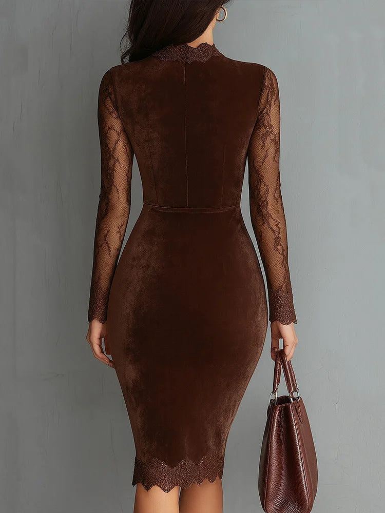 Beautifully Finished Dress in a Timeless Design