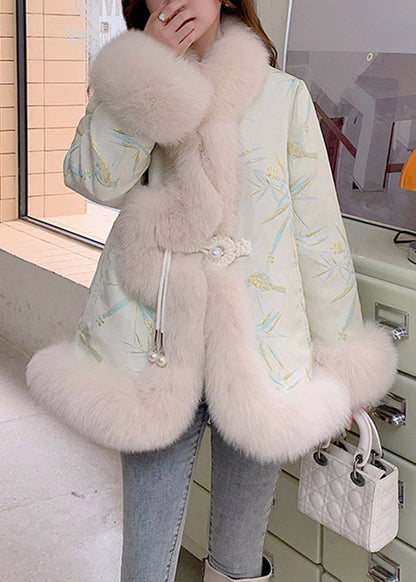 Effortlessly Elegant Coat with a Timeless Design