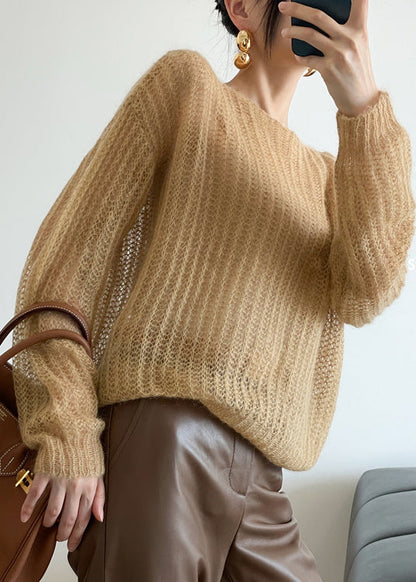 Well Tailored Sweater with a Graceful Silhouette