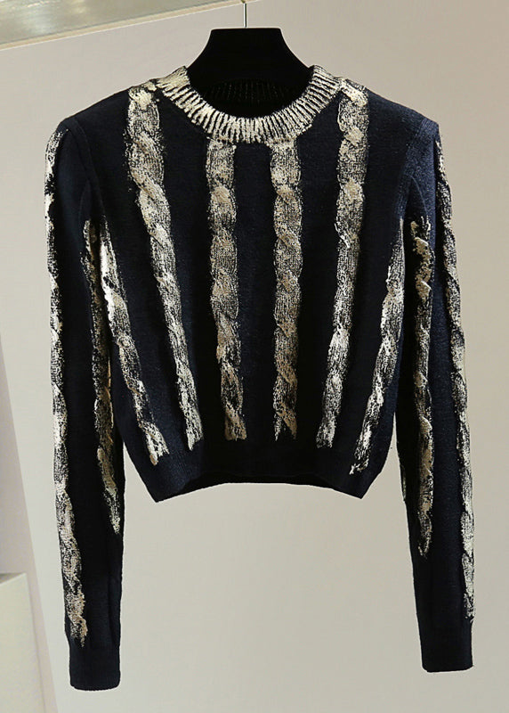 Classic Vintage Sweater with a Flattering Fit