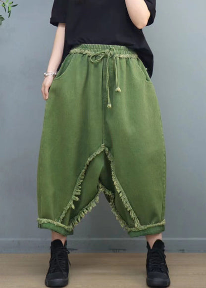 Effortlessly Elegant Pants with a Timeless Design
