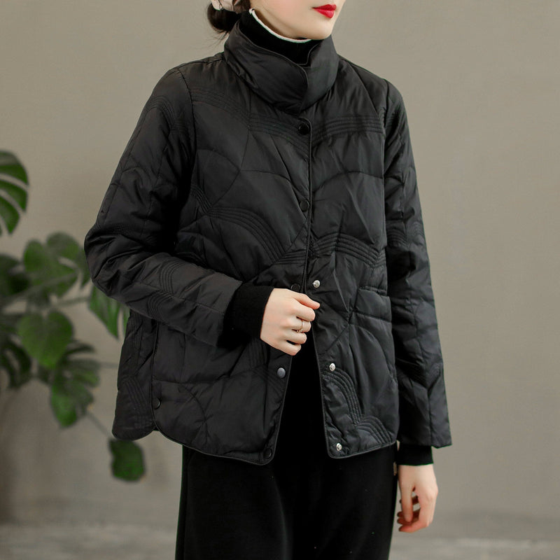 Well Tailored Coat with a Graceful Silhouette