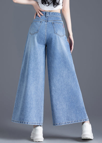Well Tailored Pants with a Graceful Silhouette