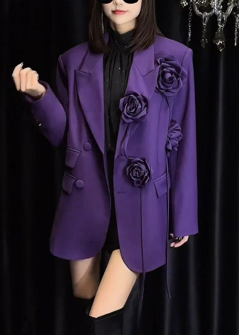 Well Tailored Coat with a Graceful Silhouette
