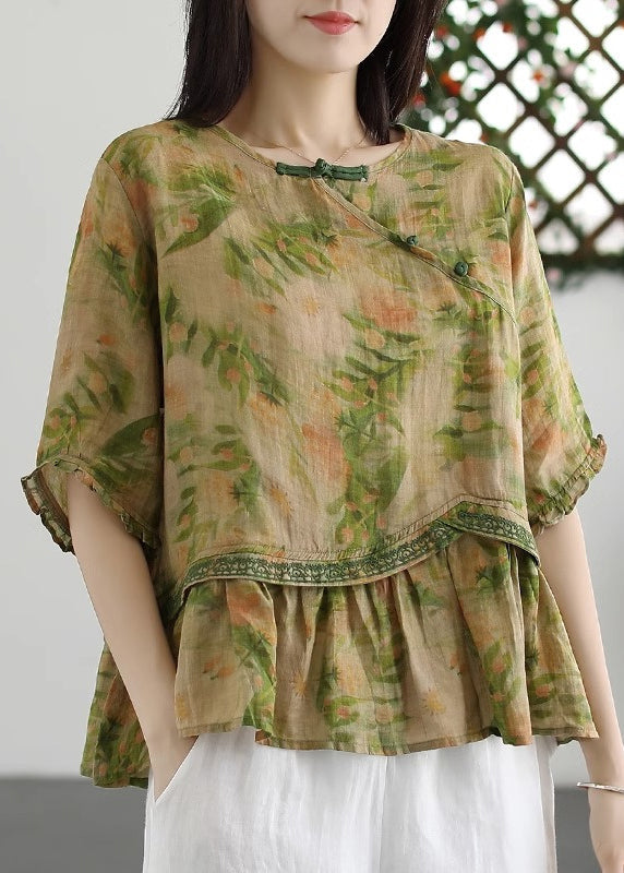 Effortlessly Elegant Top with a Timeless Design