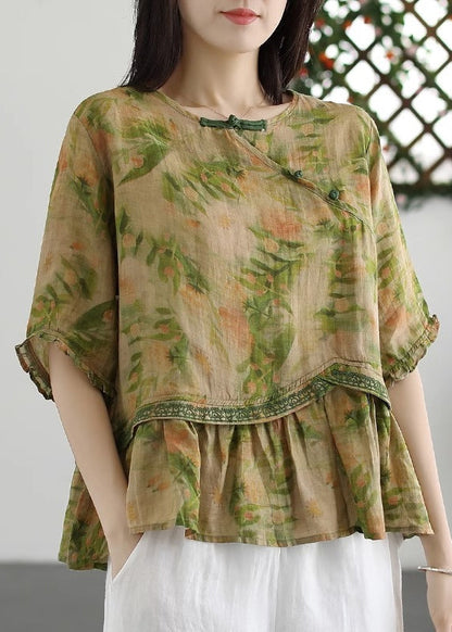 Effortlessly Elegant Top with a Timeless Design
