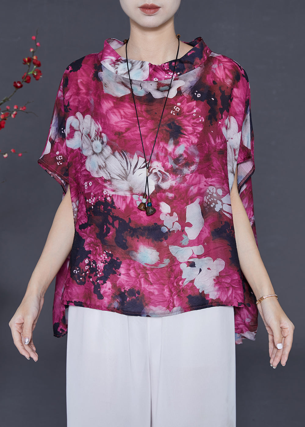 Effortlessly Elegant Top with a Timeless Design