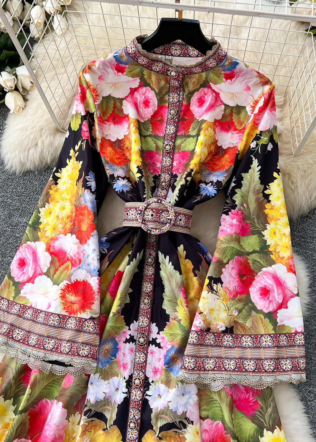 Classic Vintage Dress with a Flattering Fit