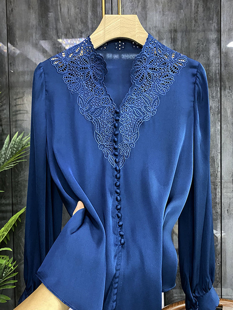 Classic Vintage Shirt with a Flattering Fit