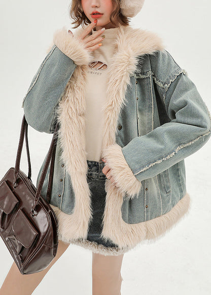 Classic Vintage & Enduringly Stylish Coat