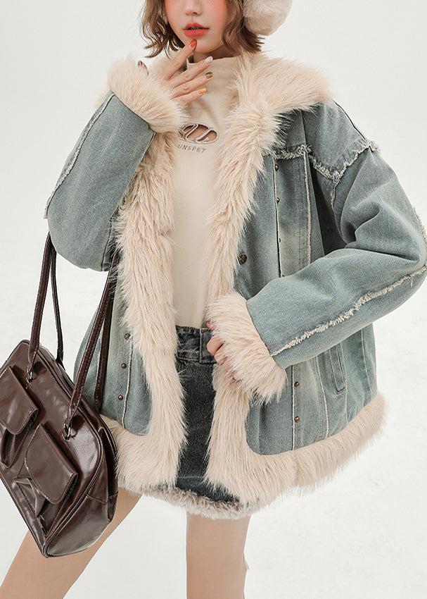 Classic Vintage & Enduringly Stylish Coat