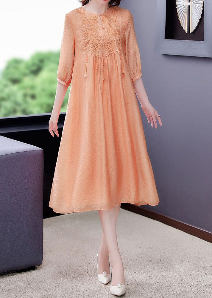Beautifully Finished Dress in a Timeless Design
