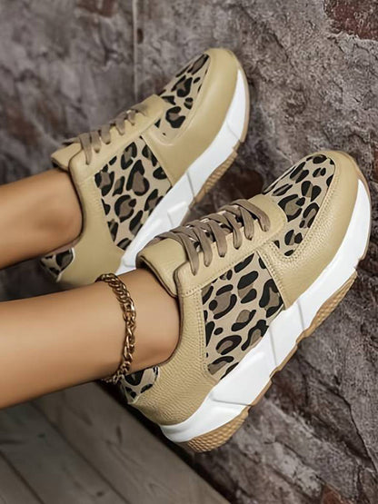 Classic Orthopedic Sneakers with Timeless Style
