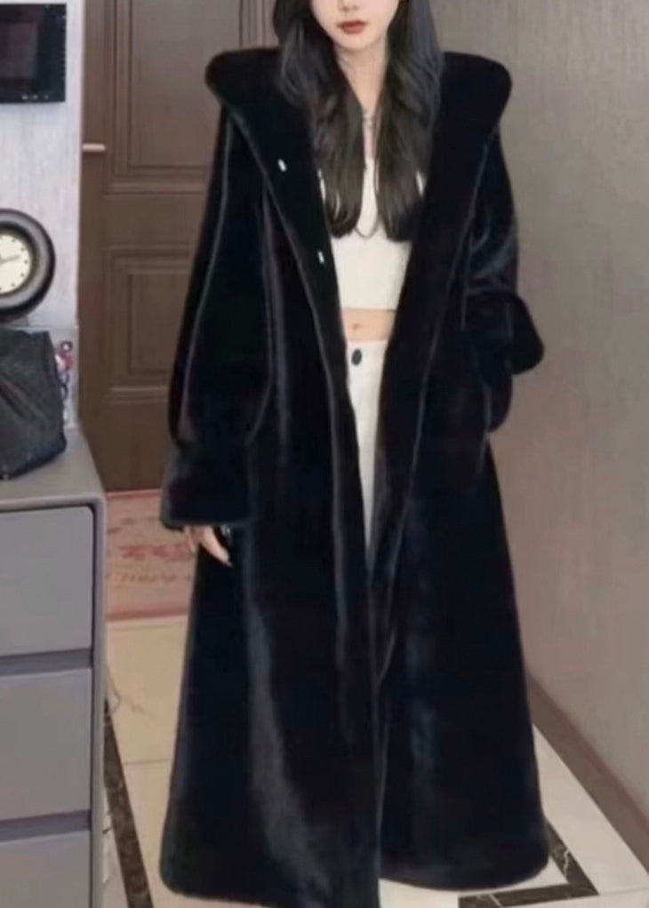 Gracefully Styled Coat for Any Occasion