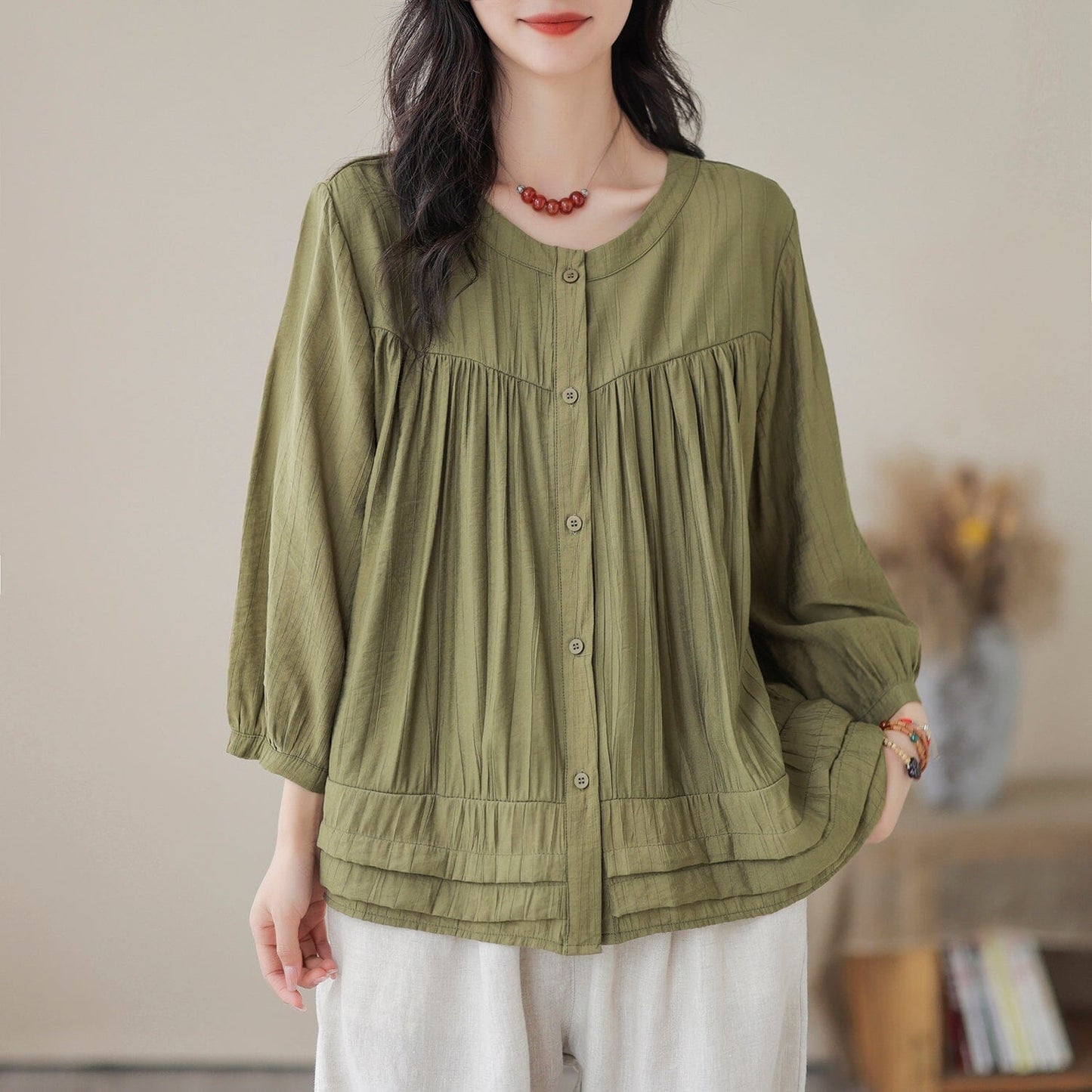 Classic Vintage Blouse with a Flattering Fit