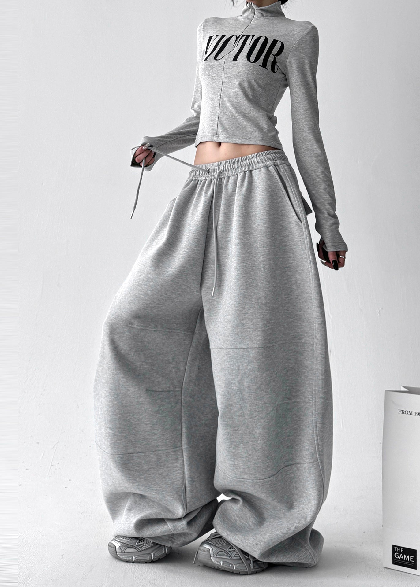 Well Tailored Pants with a Graceful Silhouette